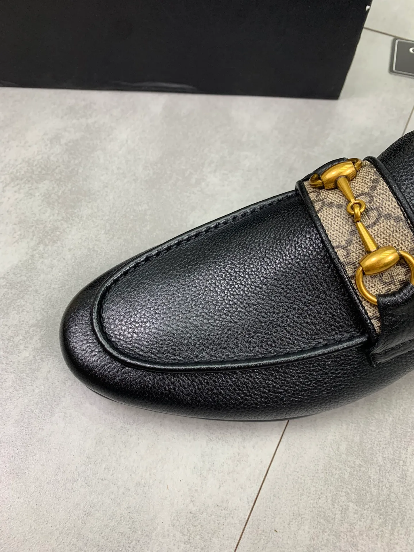 Men's men's shoes💰P520💰[New model]🆘Water-dyed cow lining [GUCCI] Gucci leather shoes, top men's purchasing agent, 2022 counter simultaneous sale, top-grade original calfskin imported from Italy ➕ first-layer cowhide lining) original sole provided by the original factory, fine workmanship, impeccable👍 You can enter and exit the counter at will; the real thing is super beautiful Sizes 38 to 44; 3⃣️colors🉑️ to choose from